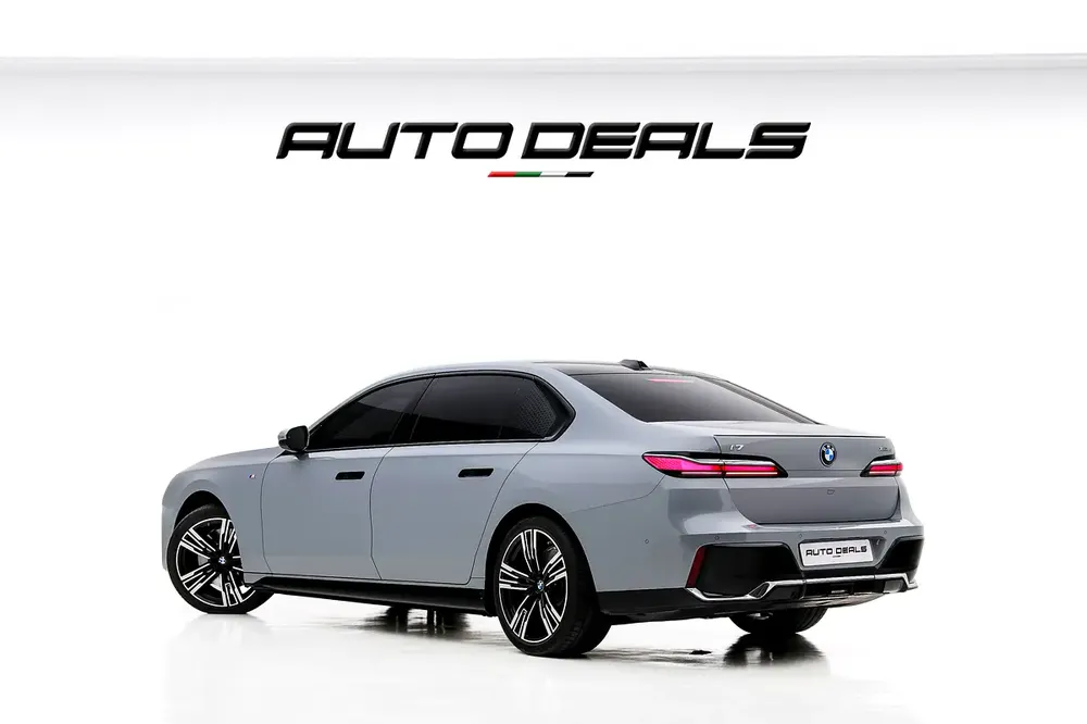 2023 BMW i7 X Drive 60 | GCC Specs | Under Warranty | Service Contract | Excellent Condition - Image 4