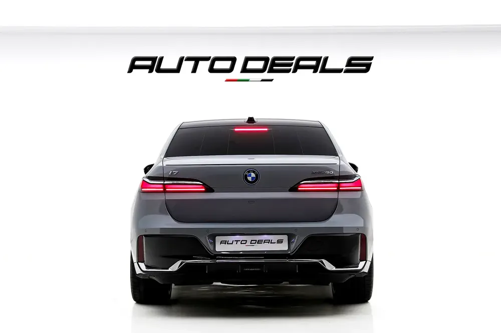 2023 BMW i7 X Drive 60 | GCC Specs | Under Warranty | Service Contract | Excellent Condition - Image 5