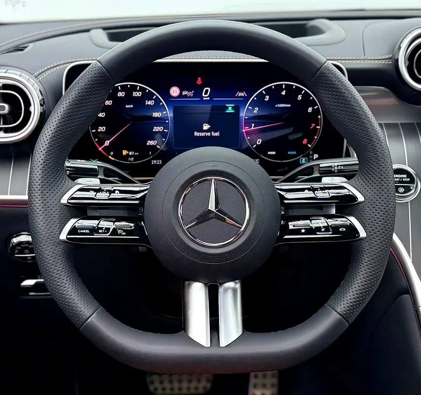 2026 Mercedes Benz GLC200 Premium Plus, 5 Years MB Warranty, Full MB Service History, Low Km, GCC - Image 15
