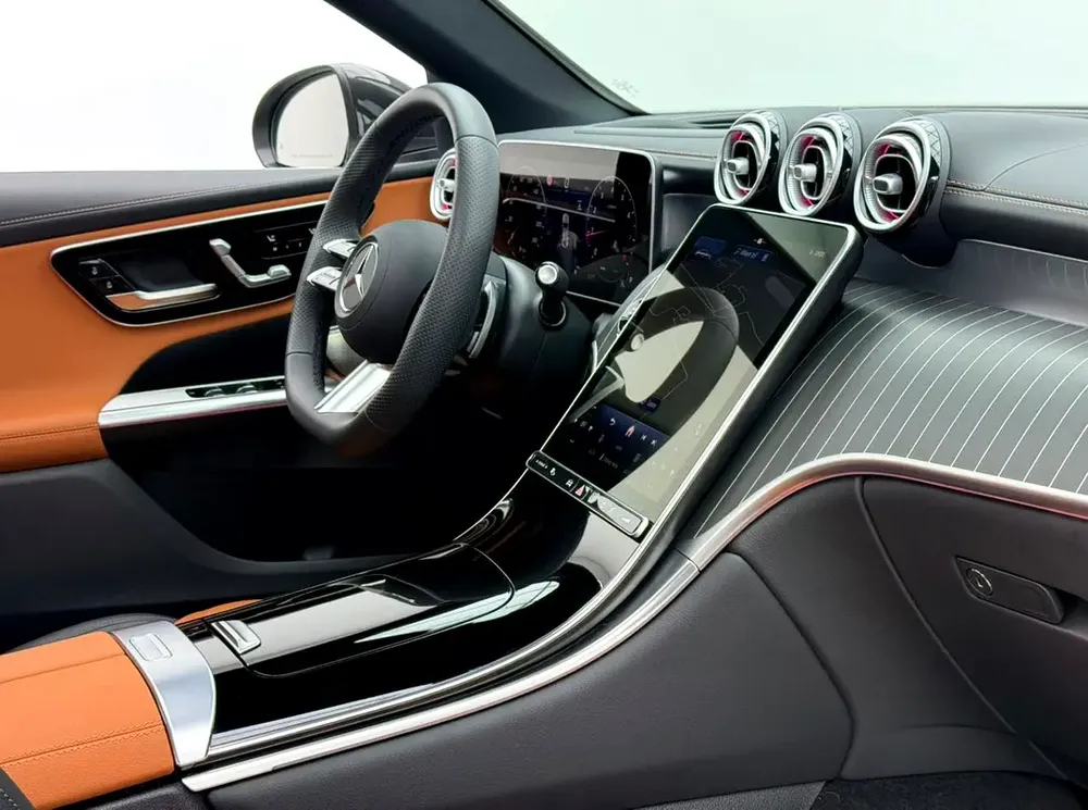 2026 Mercedes Benz GLC200 Premium Plus, 5 Years MB Warranty, Full MB Service History, Low Km, GCC - Image 7