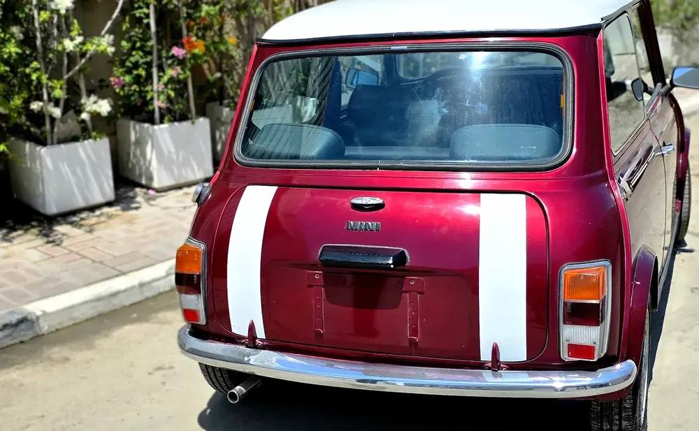 Classic 1990 MINI Cooper - GCC Specs - Image 9