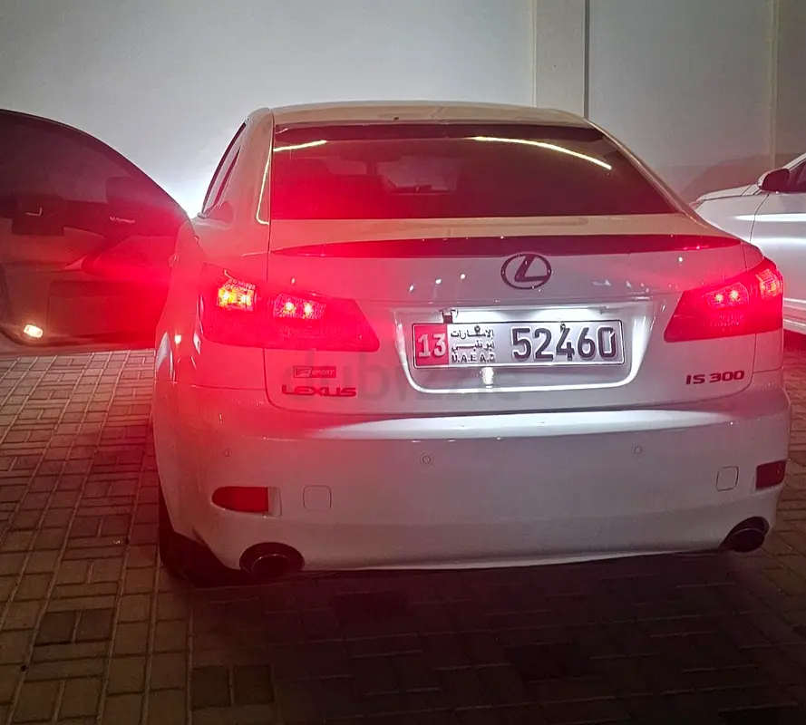 Lexus IS 300, 2007, GCC Specs - Reliable and Well-Maintained 1 year insurance 1 year car license. - Image 6