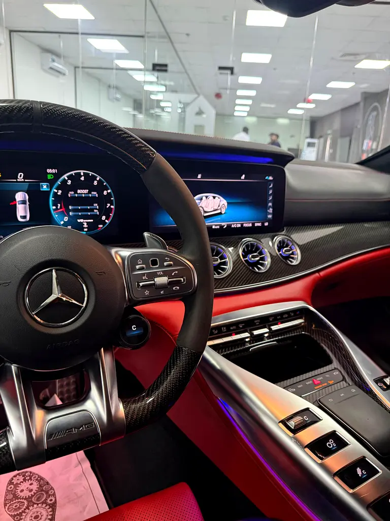 Mercedes-Benz AMG GT63 S 4MATIC+ Biturbo 2020 - Image 12