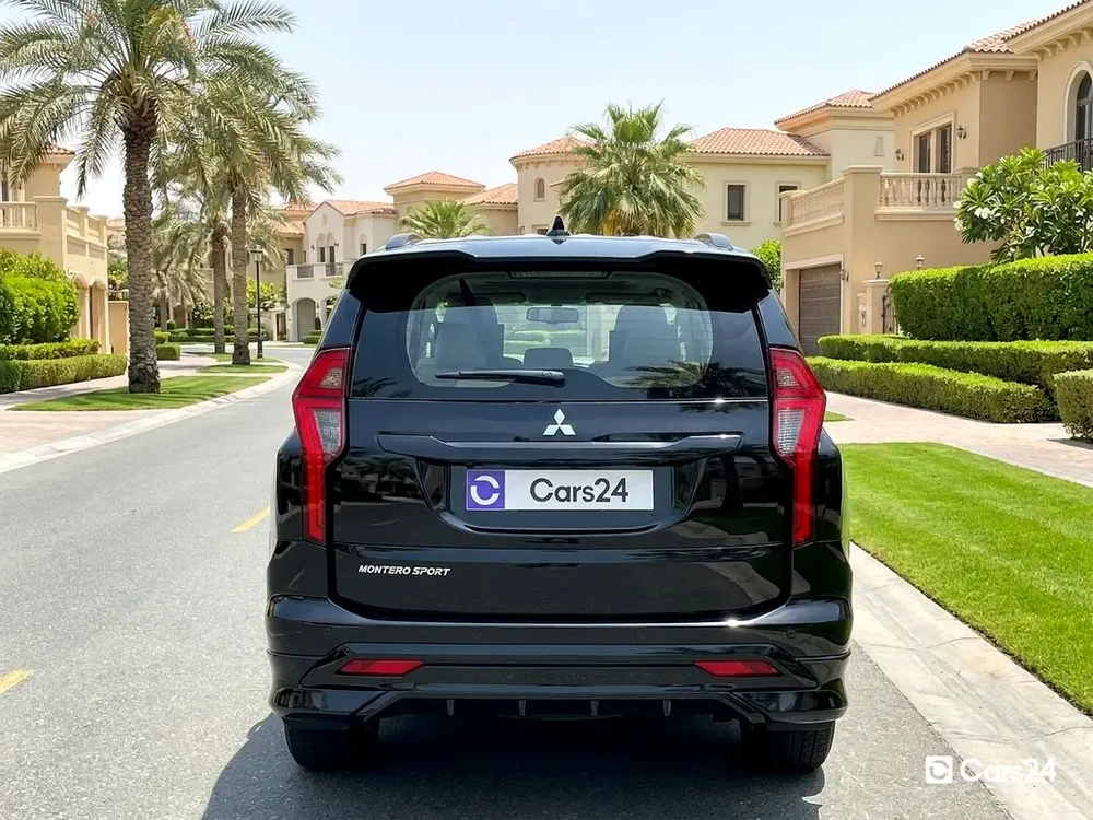 AED 1,316/m | 0 DP | Free 3 Months Warranty | Service History | MITSUBISHI MONTERO SPORT 2023 - Image 4