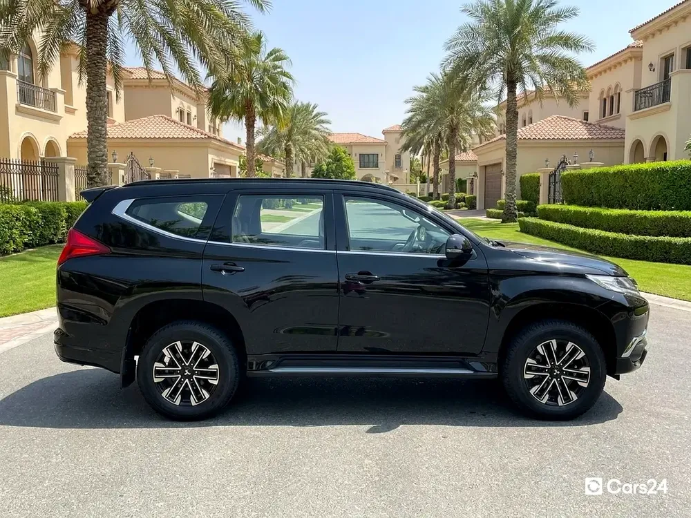 AED 1,316/m | 0 DP | Free 3 Months Warranty | Service History | MITSUBISHI MONTERO SPORT 2023 - Image 5