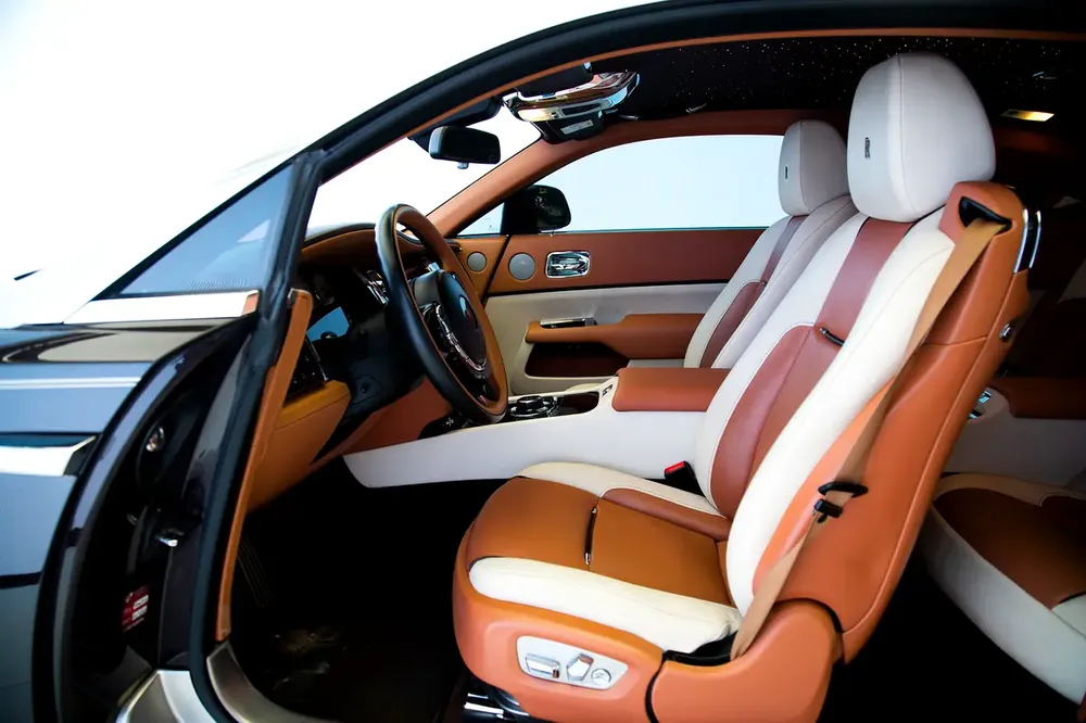4 BUTTONS | TWO TONE INTERIOR | STARLIGHT | WRAITH - Image 6