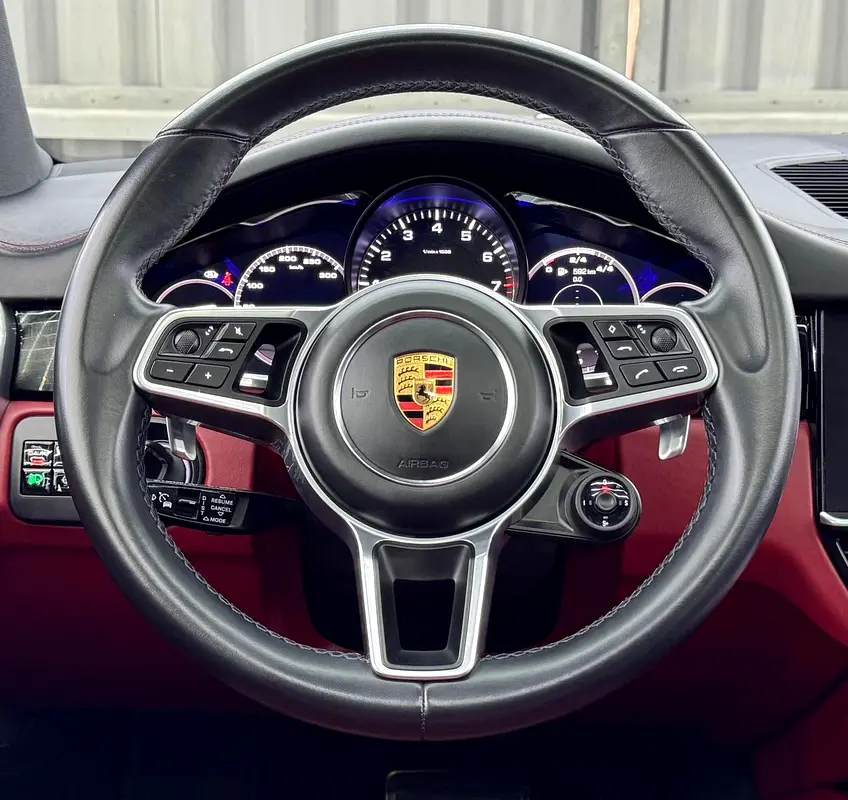 Porsche Cayenne S 2019 GCC specs for 175,000.00 AED - Image 13