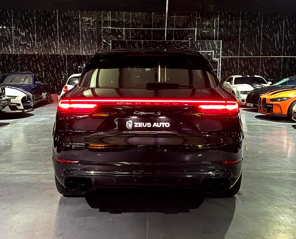 Porsche Cayenne S 2019 GCC specs for 175,000.00 AED - Image 7