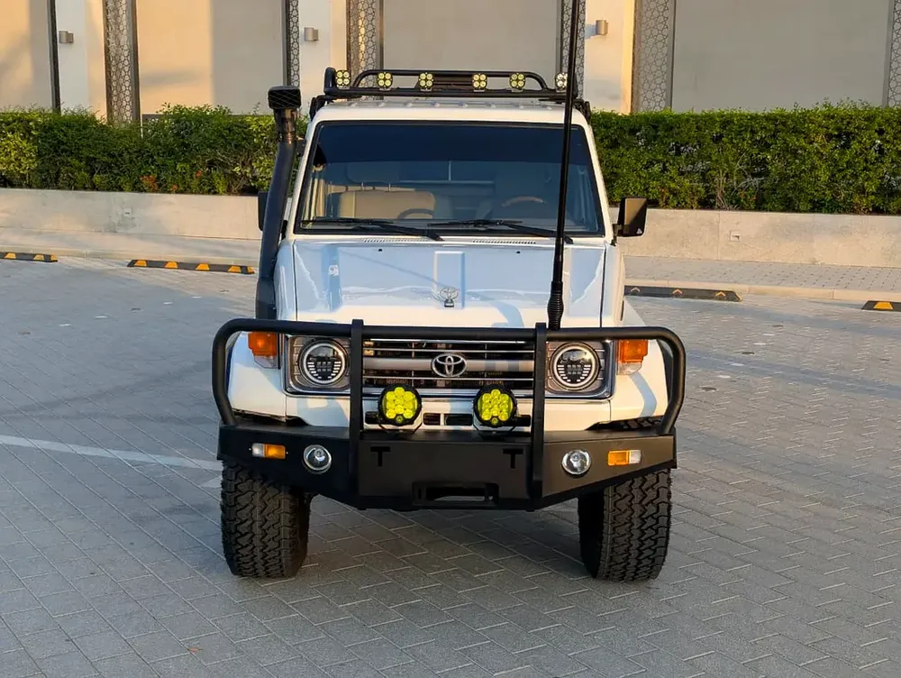 Toyota Land Cruiser 70 Series DIESEL LC 79 LX 2000 GCC Specs - Image 16