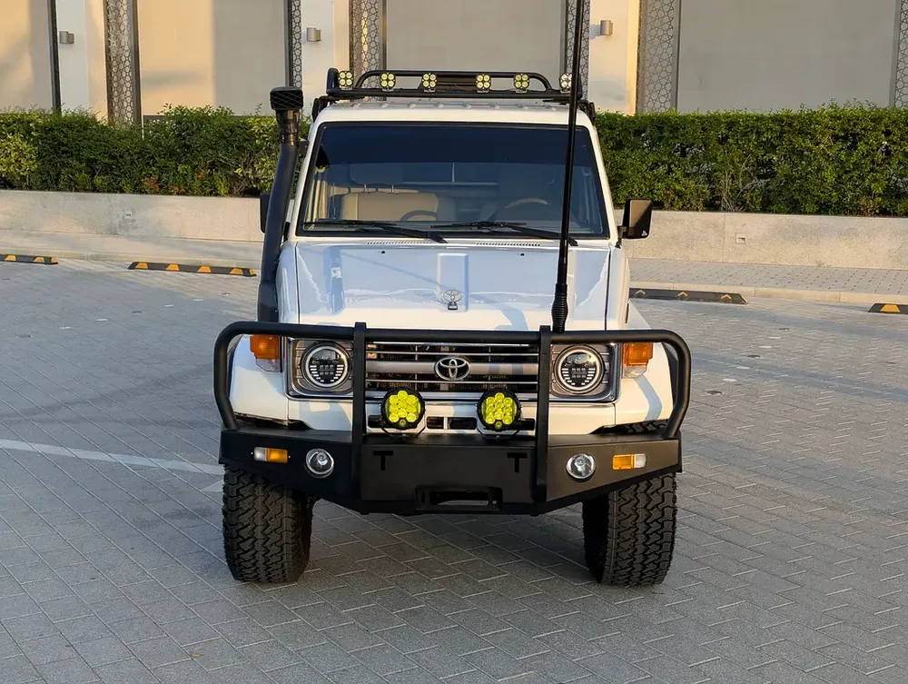 Toyota Land Cruiser 70 Series DIESEL LC 79 LX 2000 GCC Specs - Image 18