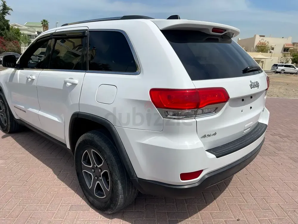 Jeep Grand Cherokee Laredo 2014 | Well Maintained | American Specs - Image 10