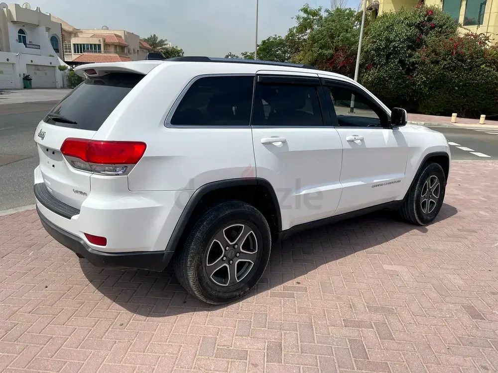 Jeep Grand Cherokee Laredo 2014 | Well Maintained | American Specs - Image 11