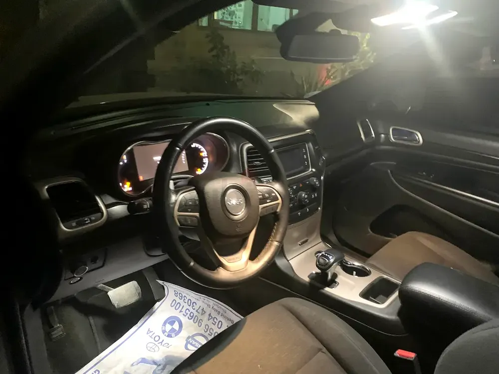 Jeep Grand Cherokee Laredo 2014 | Well Maintained | American Specs - Image 13