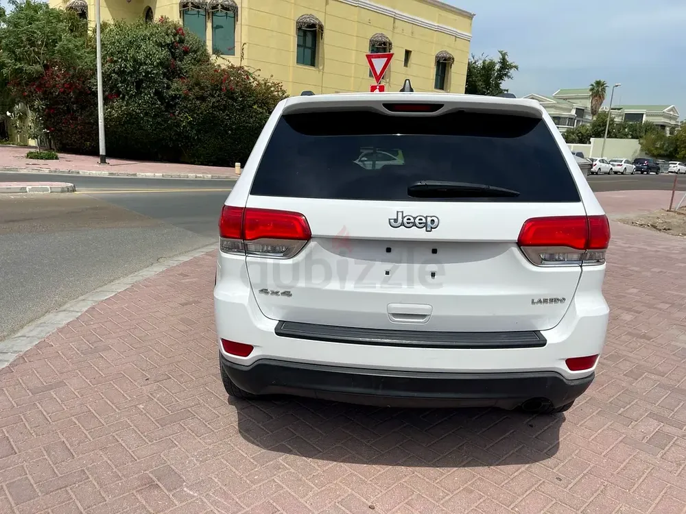 Jeep Grand Cherokee Laredo 2014 | Well Maintained | American Specs - Image 6