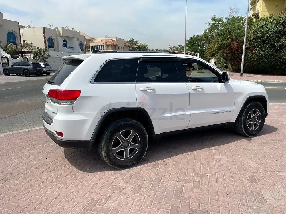 Jeep Grand Cherokee Laredo 2014 | Well Maintained | American Specs - Image 7