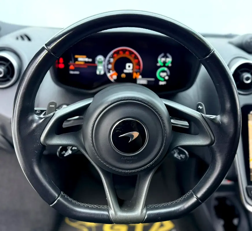 2019 McLaren 570 S, 2026 McLaren Warranty, 2027 McLaren Service Pack, Low km, GCC - Image 13