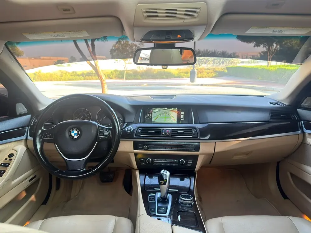 BMW 528i 2014 - Top of the line - Image 10