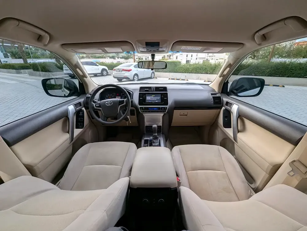 TOYOTA PRADO 2023 V4 2.7L ORIGINAL PAINT ACCIDENT FREE IN EXCELLENT CONDITION - Image 4