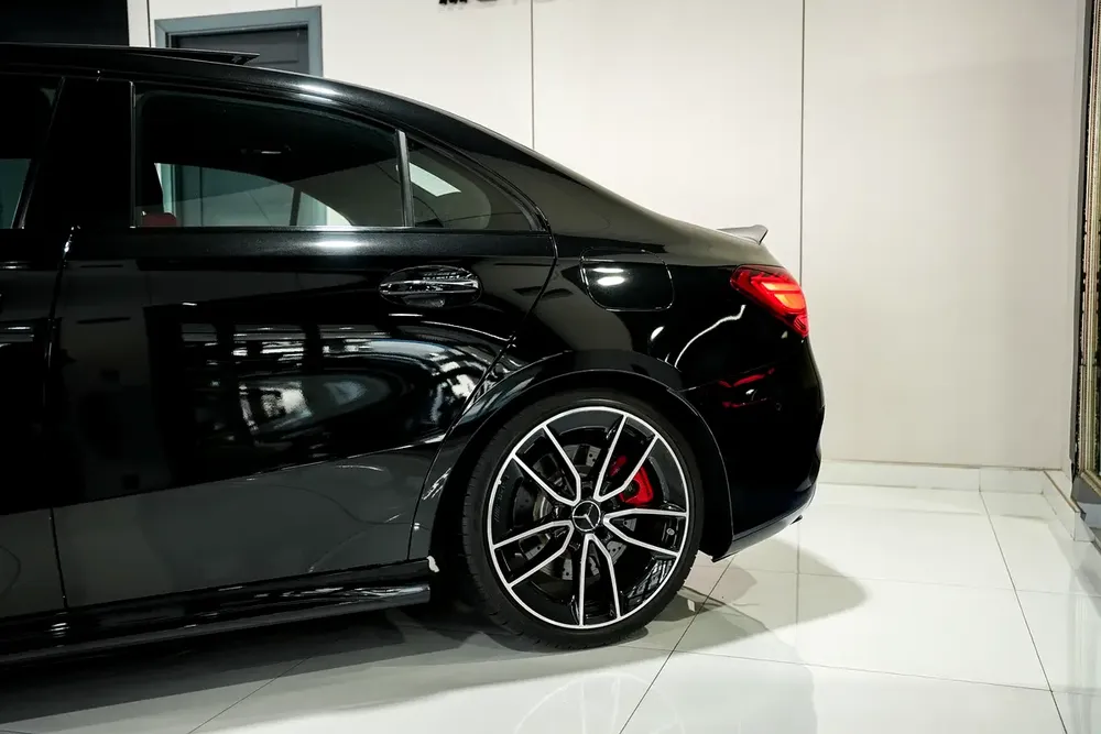 2024 Mercedes-Benz A-Class A 35 AMG - GCC Specs - Like New! - Image 18