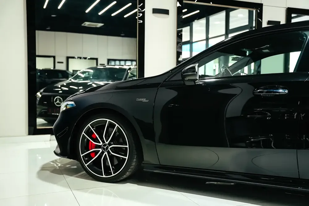 2024 Mercedes-Benz A-Class A 35 AMG - GCC Specs - Like New! - Image 7