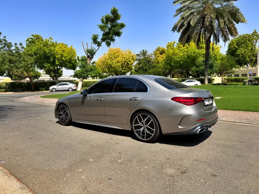 GCC C200 ///AMG UNDER WARRANTY and SERVICE CONT - Image 4