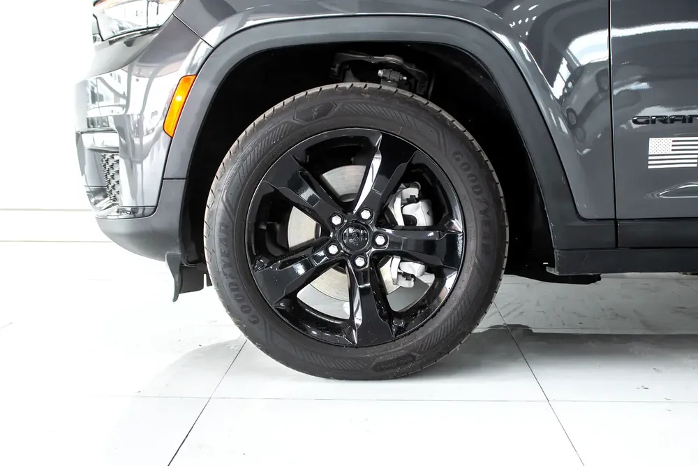 1 YEAR 20,000KM WARRANTY | GCC | 3.6L | AED 1800 PM - Image 8