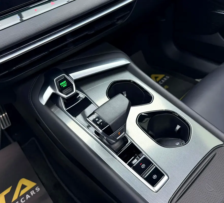 2025 MG 7 Deluxe(Trophy Edition), MG Warranty+Service Contract+Full Service History, GCC - Image 17