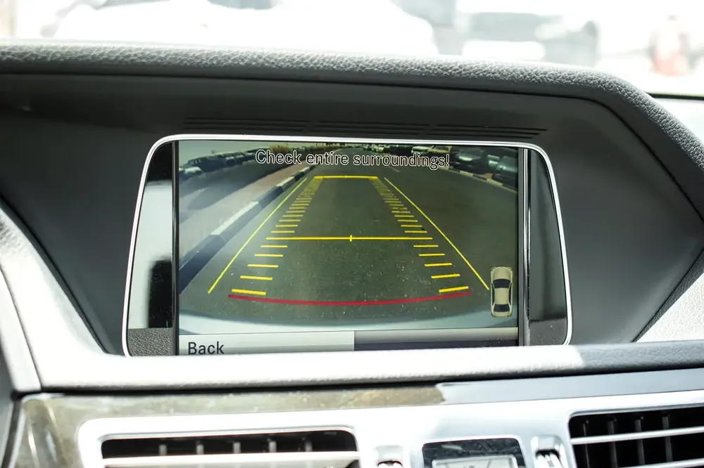 Mercedes Benz E400 Hybrid (2013) - Image 14
