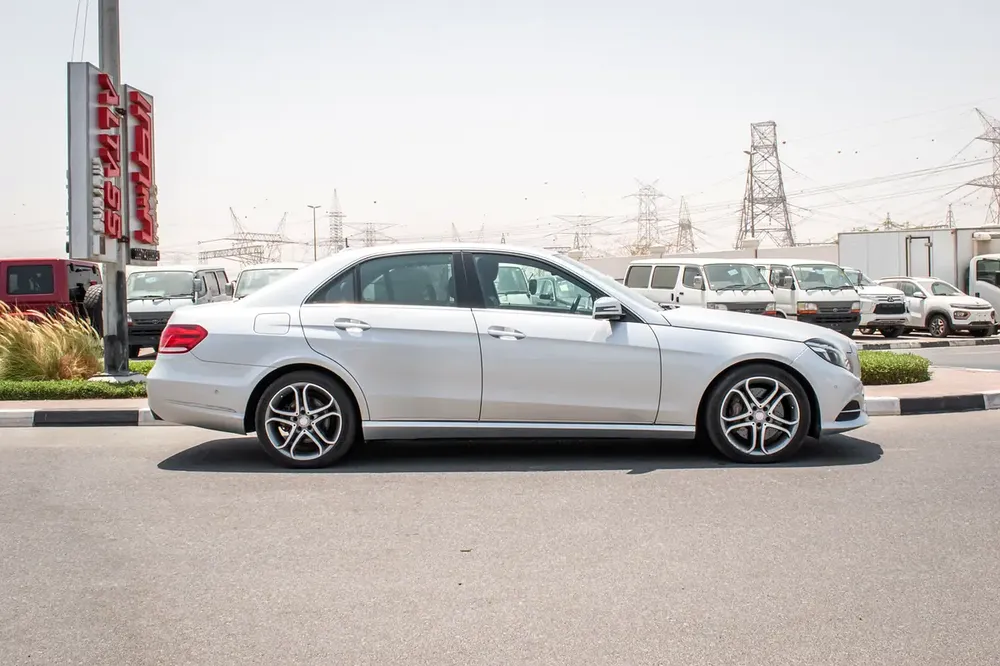 Mercedes Benz E400 Hybrid (2013) - Image 7