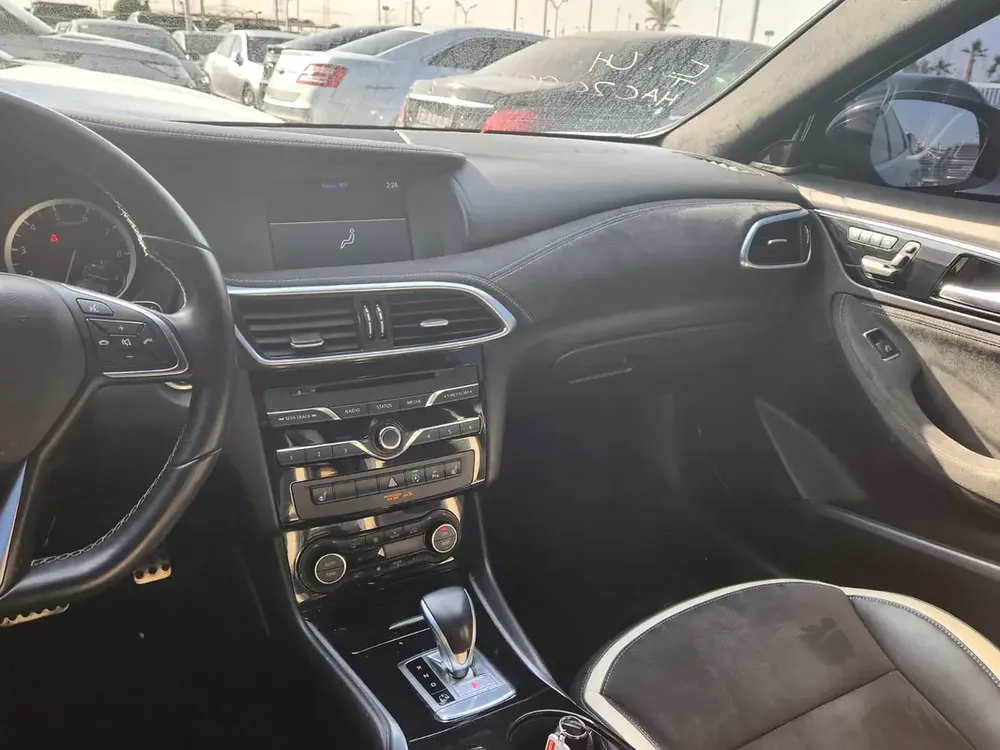 2018 Infiniti Q30 Exclusive-2.0L, FROM KOREA, ACCIDENT FREE - Image 11