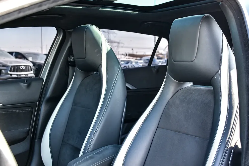 2018 Infiniti Q30 Exclusive-2.0L, FROM KOREA, ACCIDENT FREE - Image 14