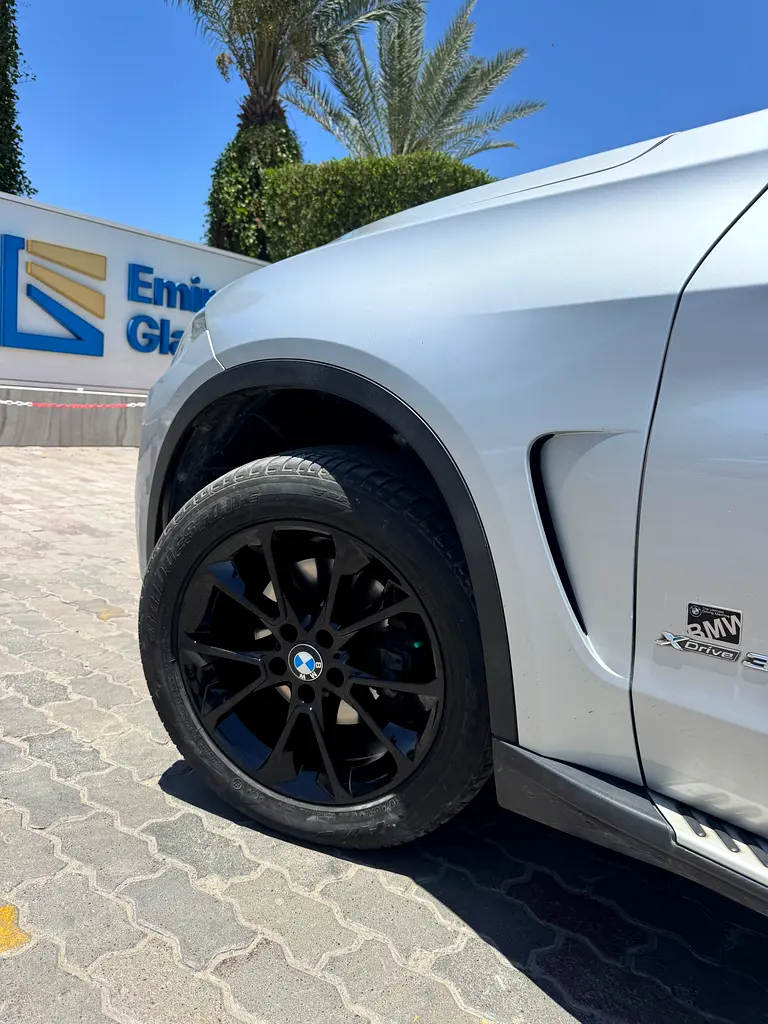 BMW X5 xDrive35i 2016 GCC Specs - Excellent Condition - Image 4