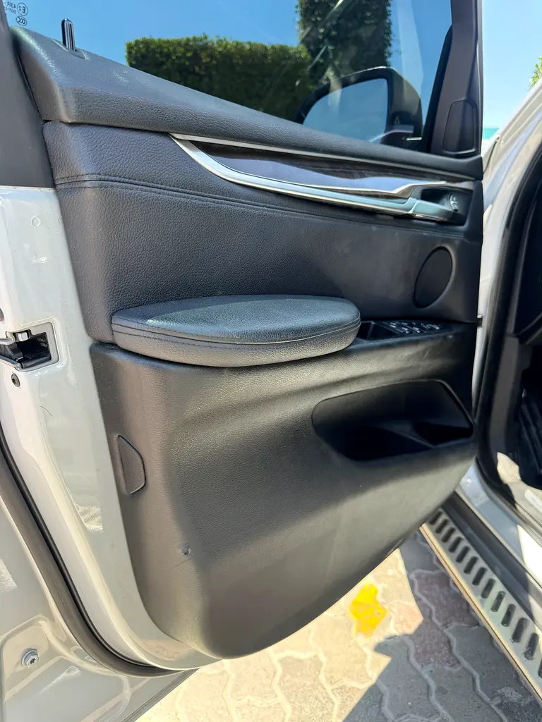 BMW X5 xDrive35i 2016 GCC Specs - Excellent Condition - Image 5