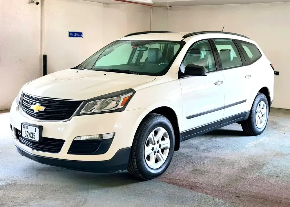 BEST!!!  CHEVROLET TRAVESE LS GCC IN MINT CONDITION !!! - Image 8