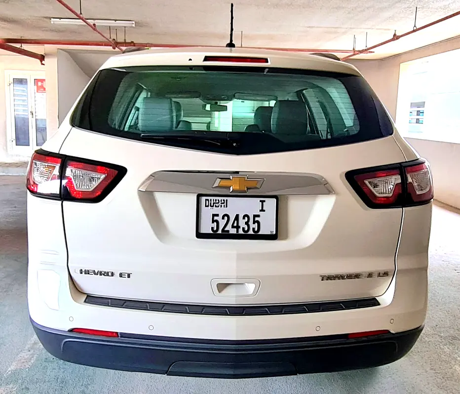 BEST!!!  CHEVROLET TRAVESE LS GCC IN MINT CONDITION !!! - Image 9