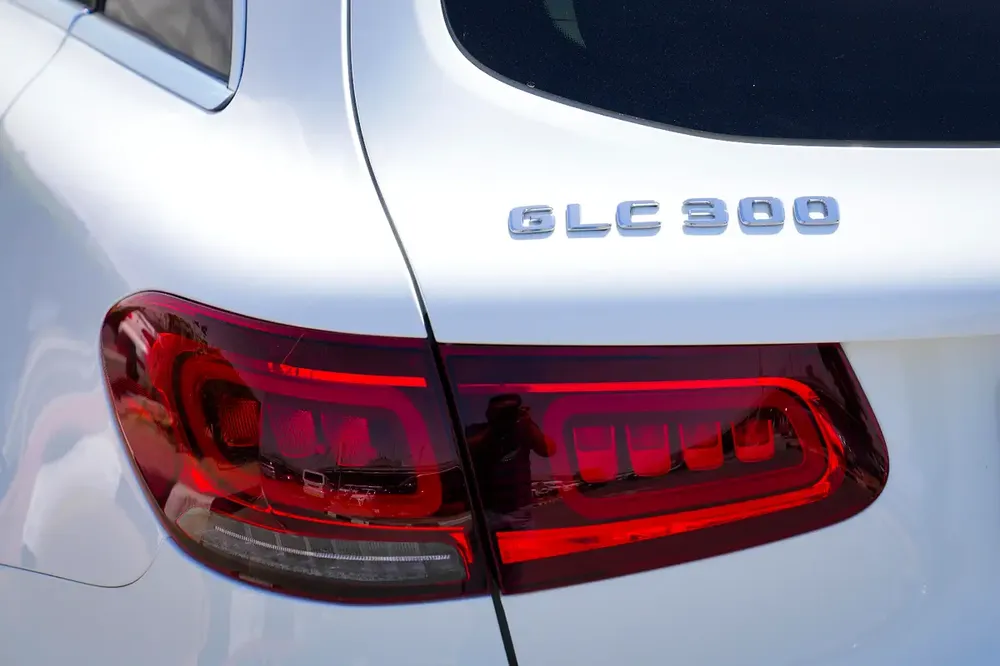 Mercedes-Benz GLC 300 4MATIC 2020 - American Specs - Image 18