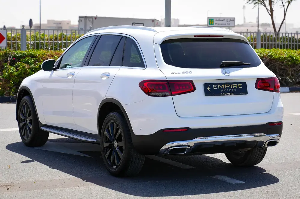 Mercedes-Benz GLC 300 4MATIC 2020 - American Specs - Image 6