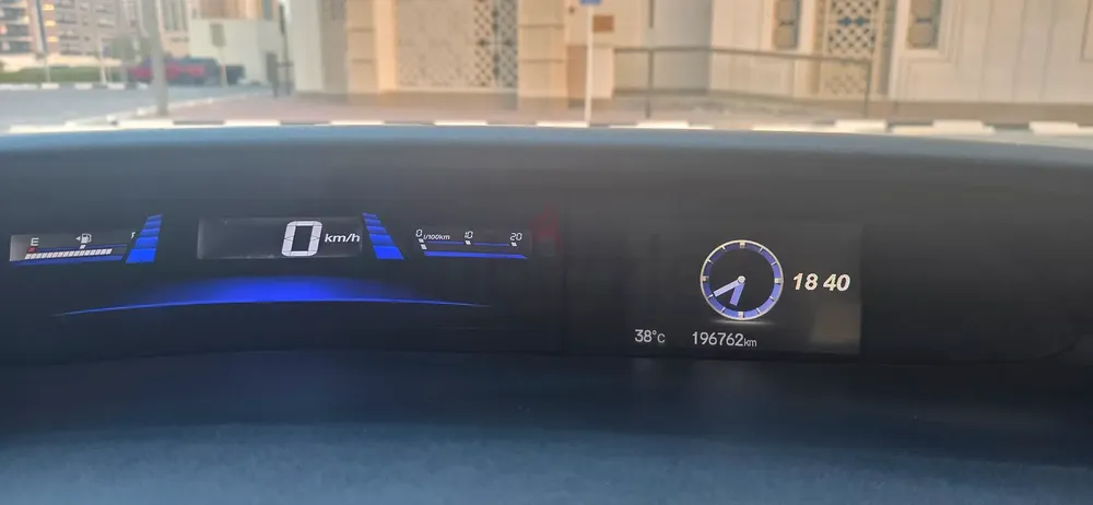 Honda Civic 2014 1.8 i-VTEC GCC Specs - Image 12