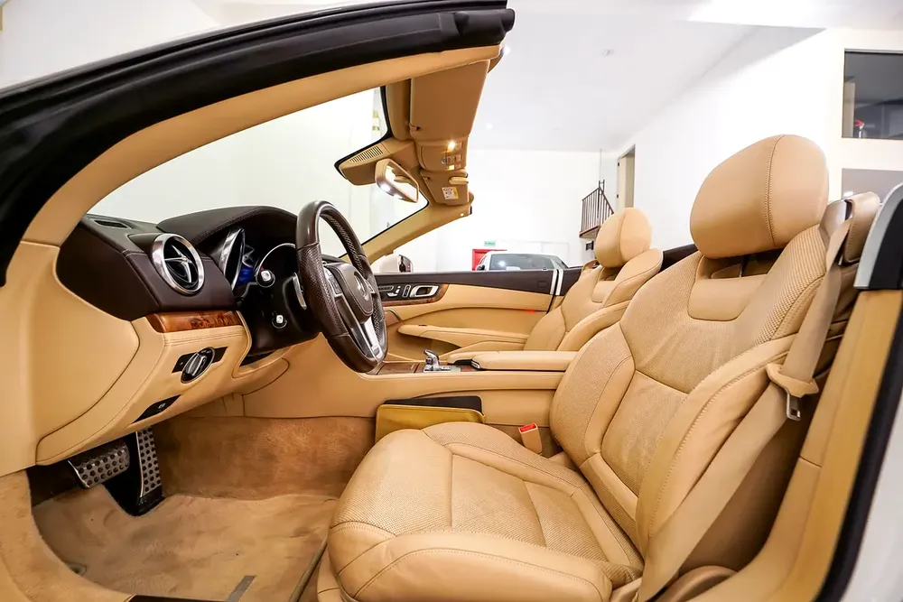 AED 3069 PM | MERCEDES BENZ SL400 AMG 2016 | PRISTINE CONDITION | 1 YEAR WARRANTY | GCC - Image 11
