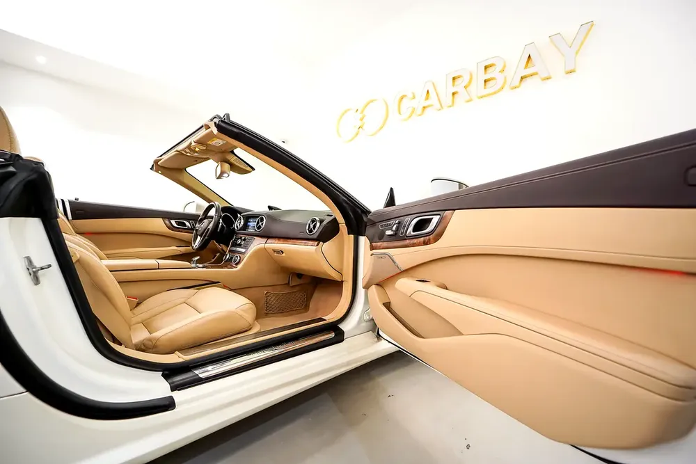 AED 3069 PM | MERCEDES BENZ SL400 AMG 2016 | PRISTINE CONDITION | 1 YEAR WARRANTY | GCC - Image 16