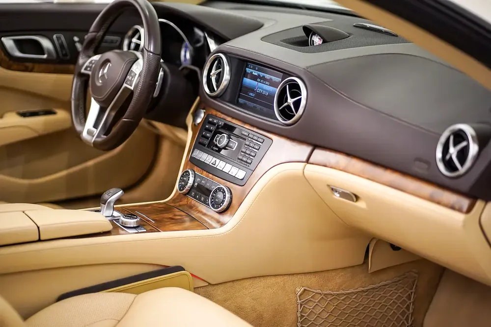 AED 3069 PM | MERCEDES BENZ SL400 AMG 2016 | PRISTINE CONDITION | 1 YEAR WARRANTY | GCC - Image 17
