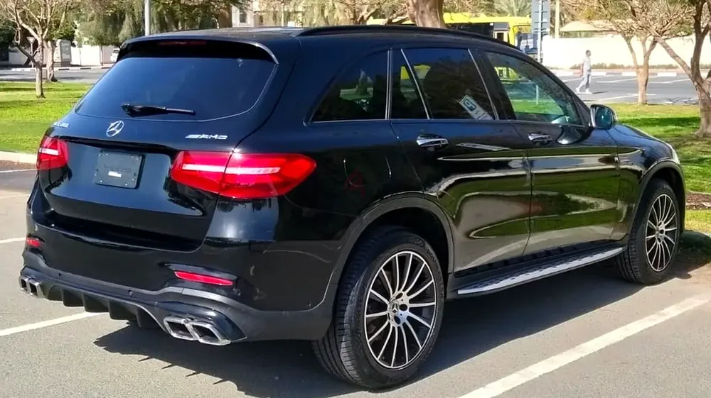 Mercedes Benz GLC 300 - Full Option - Excellent Car - Image 6