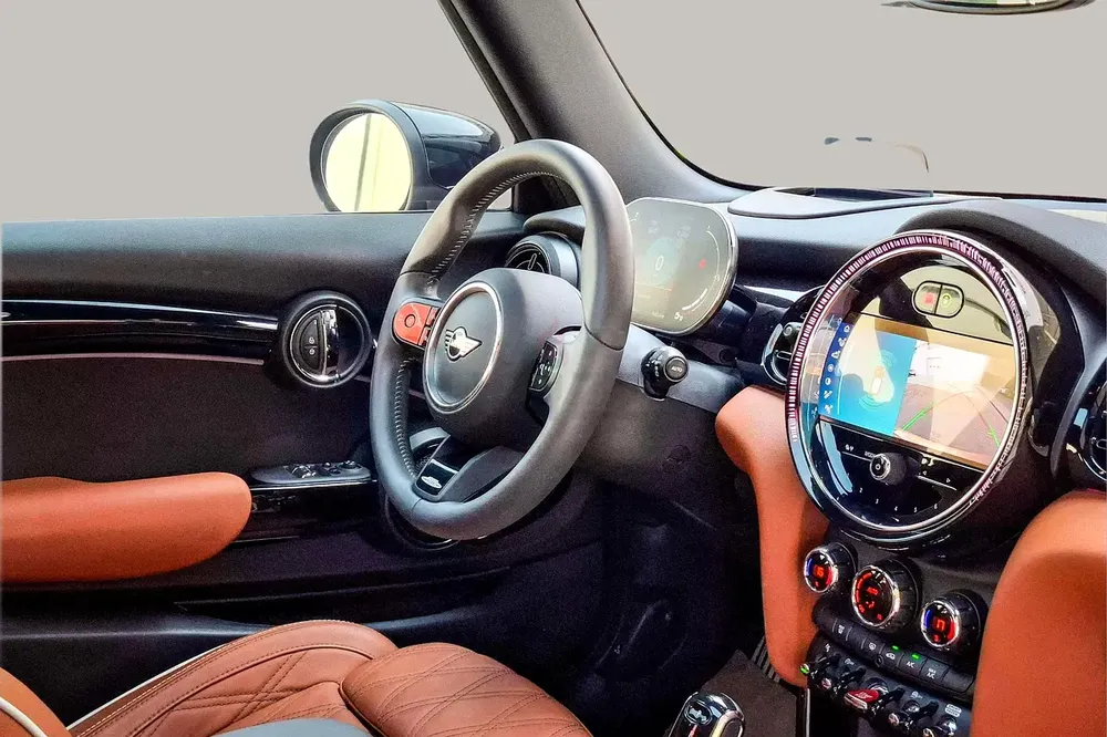 AED 1900/month | 2024 MINI Cooper  | GCC Specs | Ref#420804 - Image 10