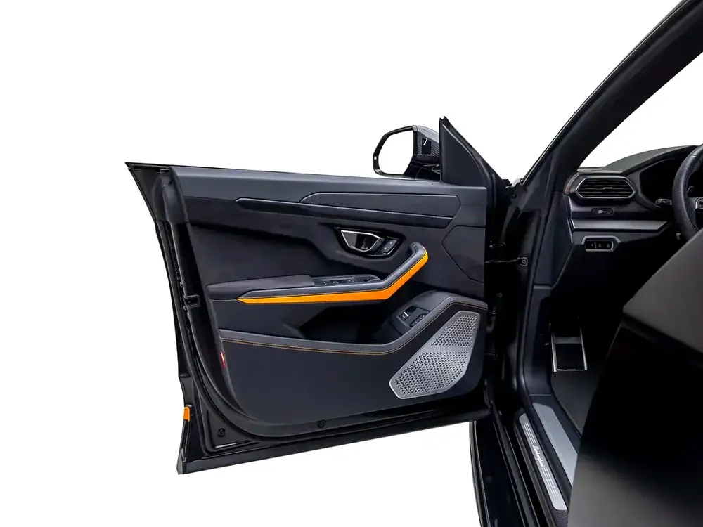 2022 | Lamborghini | Urus - Image 17