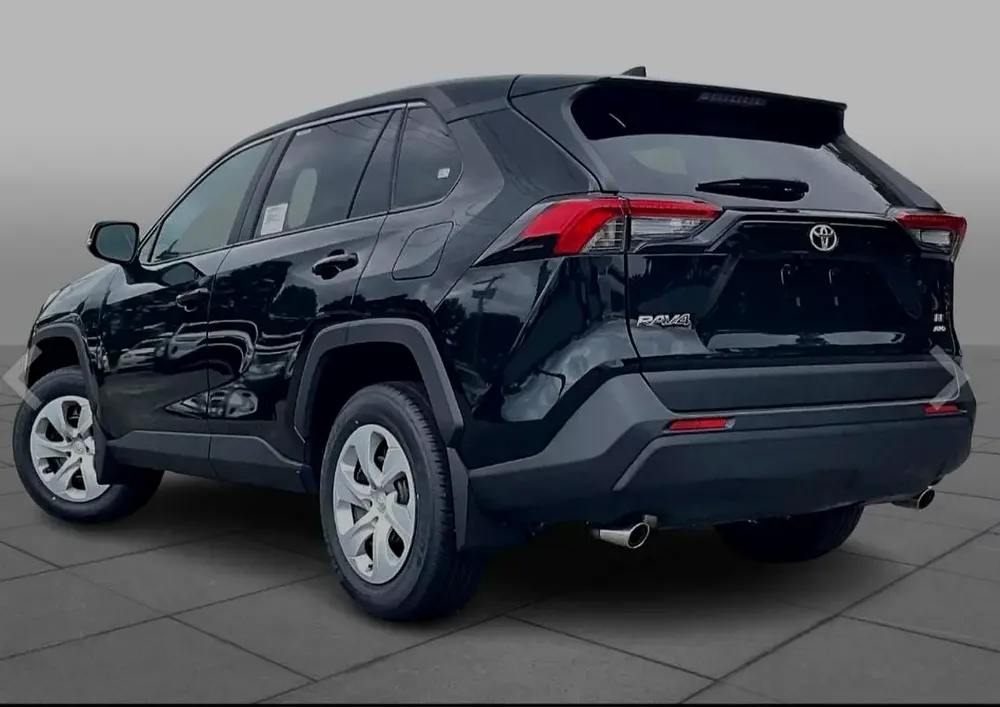 Toyota RAV4 LE 2026 - European Specs - Brand New! - Image 4