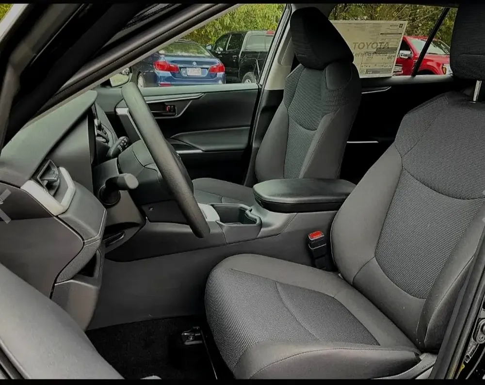 Toyota RAV4 LE 2026 - European Specs - Brand New! - Image 8
