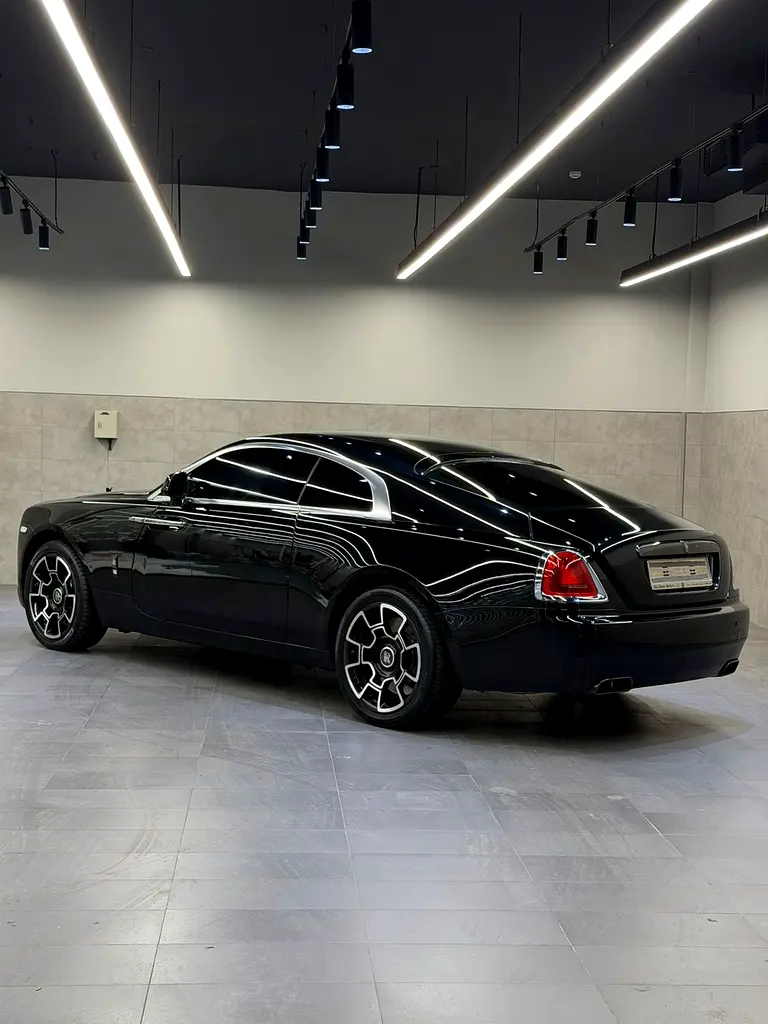 Rolls-Royce Wraith Black Badge 2019 GCC Specs - Image 5