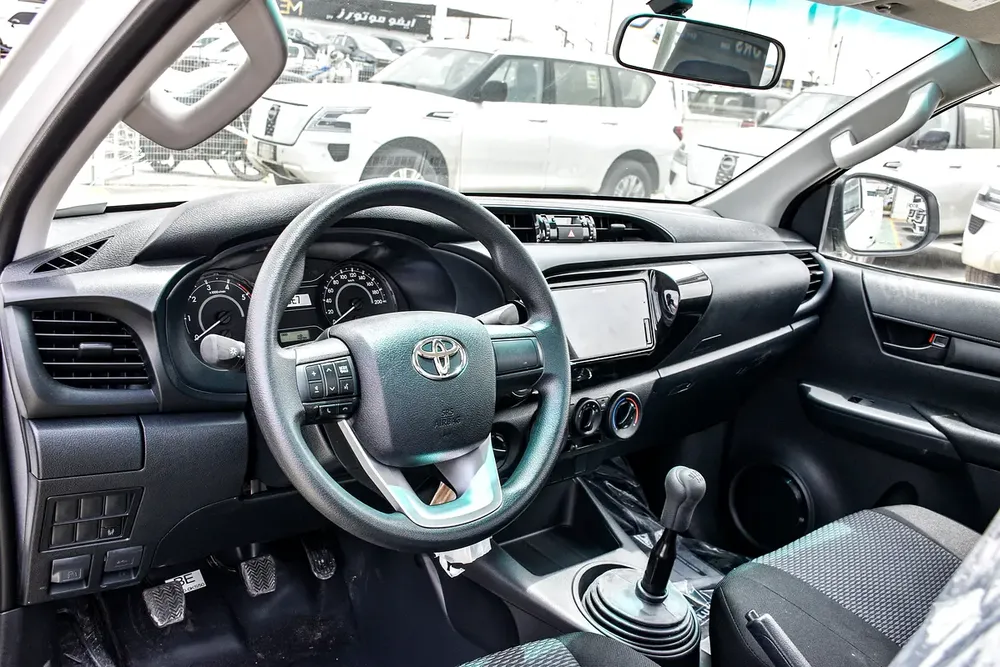 Toyota Hilux Single Cab Base 2026 - GCC Specs - Brand New - Image 7