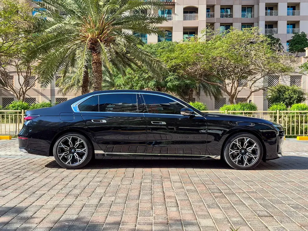 AED 5546/month | 2024 BMW 7-Series 735i | GCC Specs | Ref#418576 - Image 4