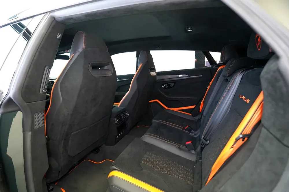 CARBON BONNET | CARBON INTERIOR | CARBON EXTERIOR | AKRAPOVIC EXHAUST | DEALER WARRANTY | GCC - Image 11
